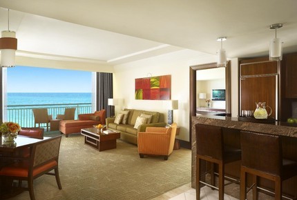 The_reef_atlantis_one_bedroom_suite_-_living_room_12272_med